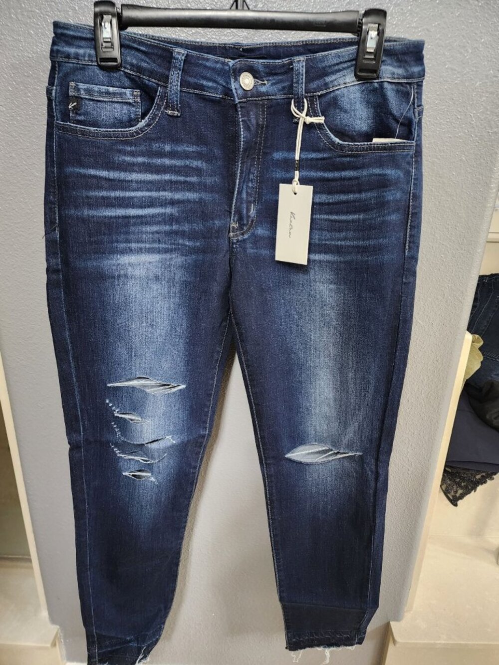 NWT Kancan High Rise Distressed Ankle Skinny Jeans Raw Fray Hem Dark Wash